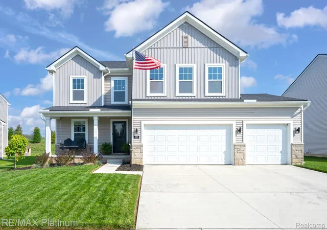 Photo 1 of Single family home for sale at 521 Elm St, Chelsea, MI 48118 | MLS# 20261069718 | Listing updated on 2026-09-16