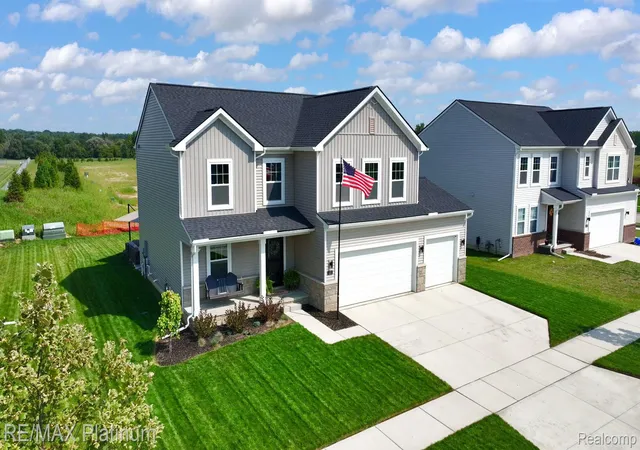 Photo 2 of Single family home for sale at 521 Elm St, Chelsea, MI 48118 | MLS# 20261069718 | Listing updated on 2026-09-16