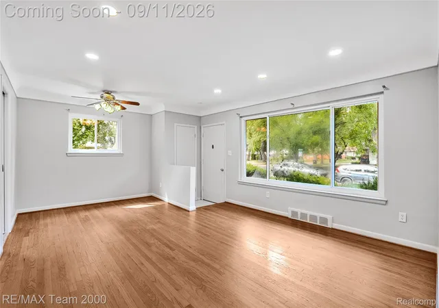 Photo 3 of Single family home for sale at 14141 Rockland St, Redford, MI 48239 | MLS# 20261069728 | Listing updated on 2026-09-11