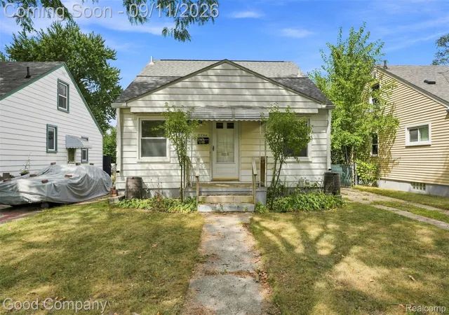 Photo 1 of Sale Pending at 8750 Saratoga St, Oak Park, MI 48237 | MLS# 20261069748 | Listing updated on 2026-09-15