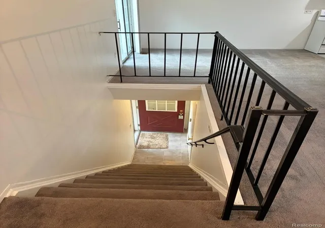 Listing Photo 3 - Condo for sale in building located at 389 Neptune Dr, Walled Lake, MI 48390 - Unit #208