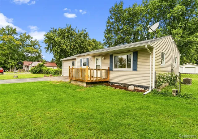 Photo 3 of Single family home for sale at 2071 E Dodge Rd, Clio, MI 48420 | MLS# 20261069787 | Listing updated on 2026-09-05