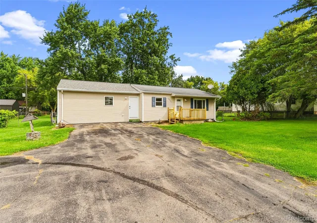 Photo 4 of Single family home for sale at 2071 E Dodge Rd, Clio, MI 48420 | MLS# 20261069787 | Listing updated on 2026-09-05