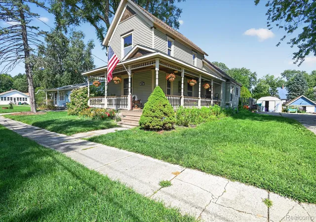 Photo 2 of Single family home for sale at 158 W 1st Street, Perry, MI 48872 | MLS# 20261069795 | Listing updated on 2026-10-04