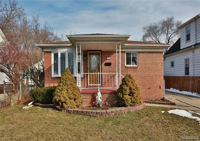 Photo 1 of Single family home for sale at 1257 Lindbergh St, Wyandotte, MI 48192 | MLS# 20261069803 | Listing updated on 2026-09-14