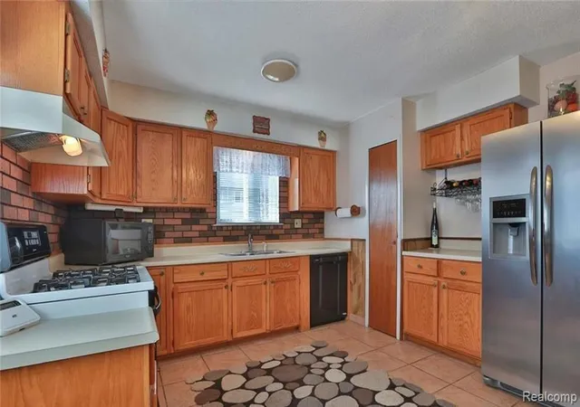 Photo 2 of Single family home for sale at 1257 Lindbergh St, Wyandotte, MI 48192 | MLS# 20261069803 | Listing updated on 2026-09-14