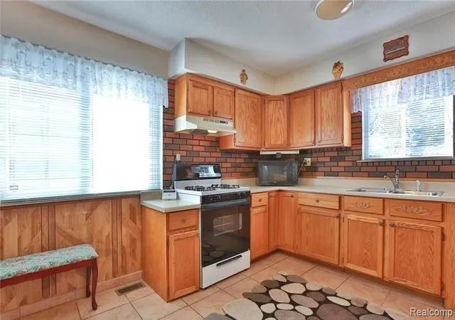 Photo 3 of Single family home for sale at 1257 Lindbergh St, Wyandotte, MI 48192 | MLS# 20261069803 | Listing updated on 2026-09-14