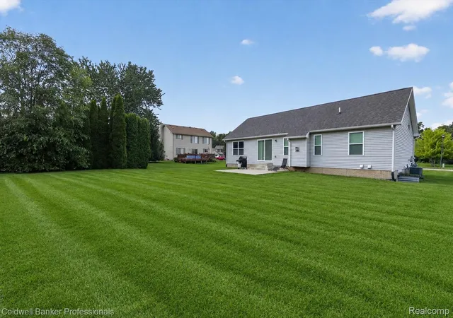 Photo 3 of Single family home for sale at 1297 Rosalie Dr, Fenton, MI 48430 | MLS# 20261069817 | Listing updated on 2026-09-14