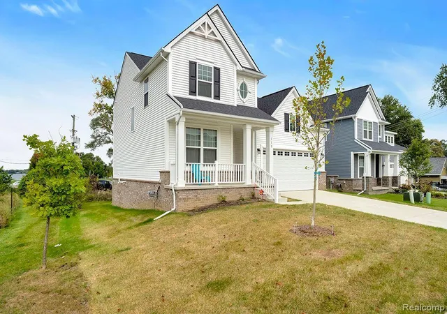 Photo 3 of Single family home for sale at 113 Wainwright, Novi, MI 48377 | MLS# 20261069832 | Listing updated on 2026-10-07