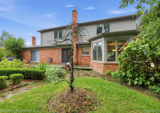 Photo 3 of Single family home for sale at 25711 Branchaster Rd, Farmington Hills, MI 48336 | MLS# 20261069848 | Listing updated on 2026-09-12