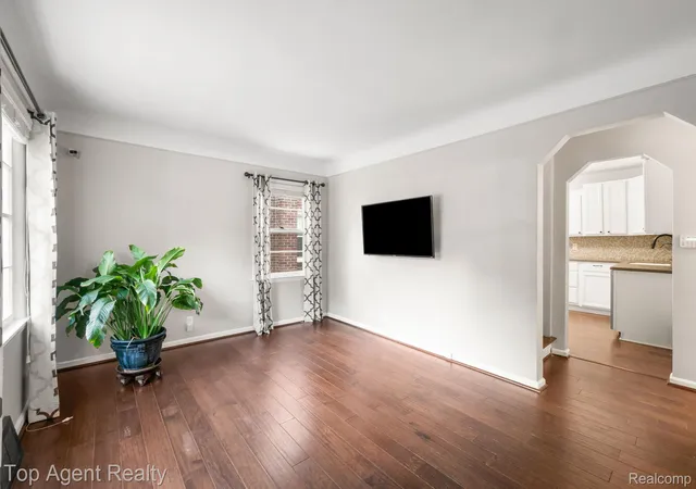Photo 2 of Single family home for sale at 2925 N Alexander Ave, Royal Oak, MI 48073 | MLS# 20261069846 | Listing updated on 2026-09-15