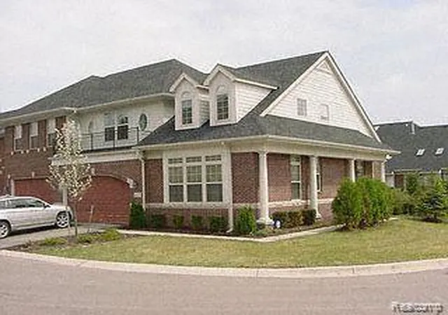 Photo 1 of Condo for sale at 4437 Gateway Cir, West Bloomfield, MI 48322 | MLS# 20261069853 | Listing updated on 2026-09-02