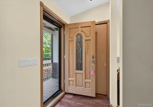 Photo 1 of Single family home for sale at 5001 Mohawk Ave, Clarkston, MI 48348 | MLS# 20261069859 | Listing updated on 2026-10-29