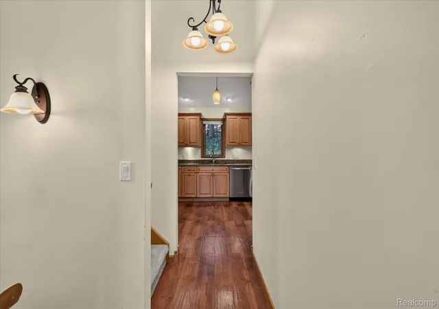 Photo 2 of Single family home for sale at 5001 Mohawk Ave, Clarkston, MI 48348 | MLS# 20261069859 | Listing updated on 2026-10-29