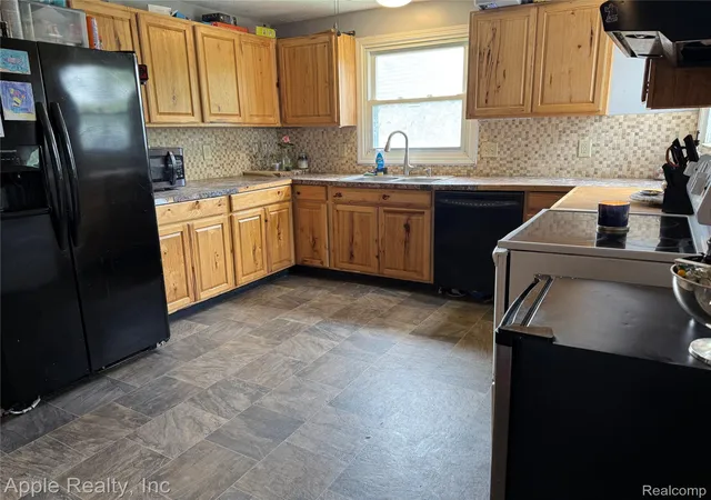 Photo 3 of Single family home for sale at 510 Maple St, Leslie, MI 49251 | MLS# 20261069864 | Listing updated on 2026-09-02