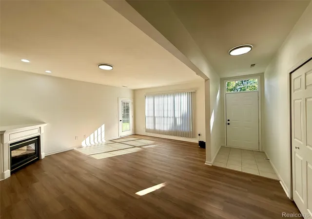 Photo 3 of Condo for sale at 18107 Chesapeake Cir, Walled Lake, MI 48390 | MLS# 20261069869 | Listing updated on 2026-10-07