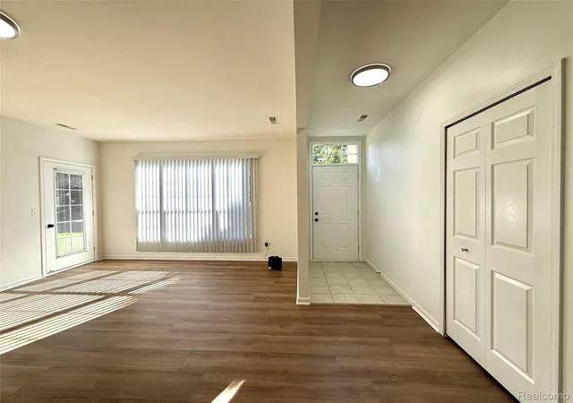 Photo 3 of Condo for sale at 18107 Chesapeake Cir, Walled Lake, MI 48390 | MLS# 20261069869 | Listing updated on 2026-10-07