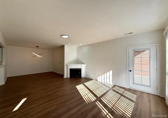 Photo 4 of Condo for sale at 18107 Chesapeake Cir, Walled Lake, MI 48390 | MLS# 20261069869 | Listing updated on 2026-10-07
