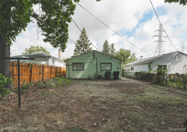 Photo 28 of Single family home for sale at 110 E Cornell Ave, Pontiac, MI 48340 | MLS# 20261069880 | Listing updated on 2026-09-15