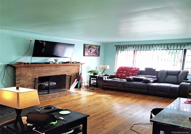 Photo 3 of Single family home for sale at 9555 Decatur St, Detroit, MI 48227 | MLS# 20261069881 | Listing updated on 2026-09-05