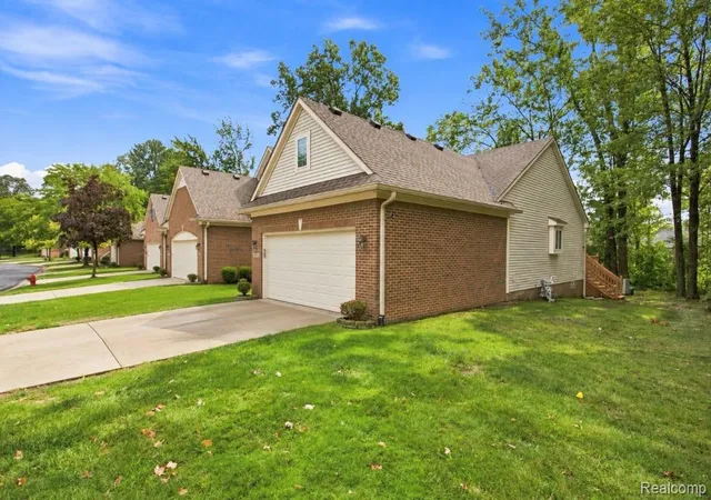 Photo 2 of Condo for sale at 22791 Coachlight Cir, Taylor, MI 48180 | MLS# 20261069882 | Listing updated on 2026-09-09