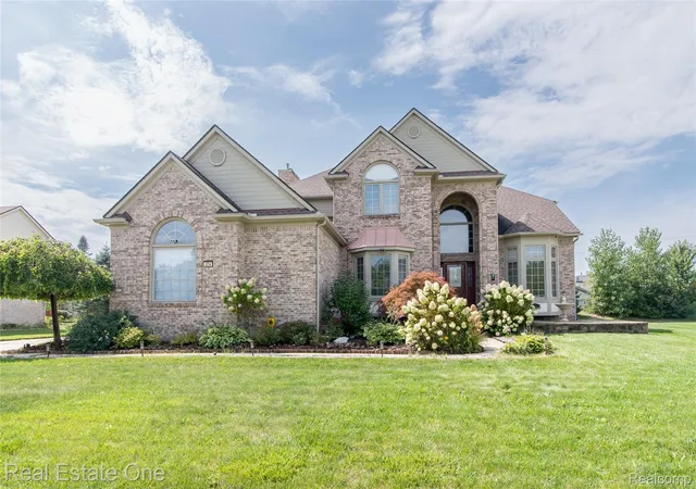 Photo 1 of Single family home for sale at 374 Robert Ct, Canton, MI 48188 | MLS# 20261069895 | Listing updated on 2026-09-09