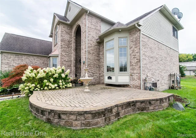 Photo 3 of Single family home for sale at 374 Robert Ct, Canton, MI 48188 | MLS# 20261069895 | Listing updated on 2026-09-09