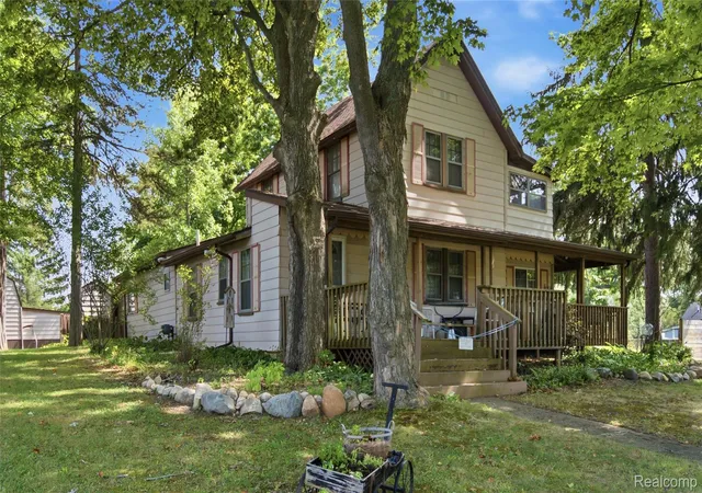 Single family home for sale at 409 Legrande St, Holly, MI 48442 | MLS# 20261069906