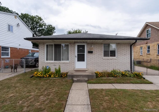 Photo 1 of Sale Pending at 27735 Osmun St, Madison Heights, MI 48071 | MLS# 20261069921 | Listing updated on 2026-09-21