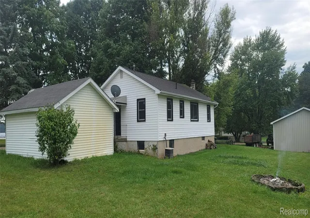 Photo 2 of Single family home for sale at 3794 Lippincott, Lapeer, MI 48446 | MLS# 20261069925 | Listing updated on 2026-09-15
