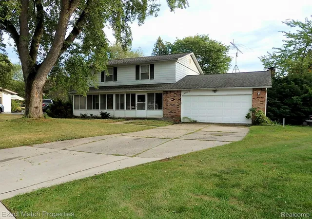 Photo 1 of Single family home for sale at 9438 W Shady Grv Ct, White Lake, MI 48386 | MLS# 20261069943 | Listing updated on 2026-09-02