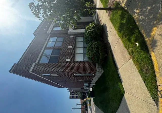 Photo 3 of Condo for sale at 52 W Bethune St, Detroit, MI 48202 | MLS# 20261069944 | Listing updated on 2026-09-07