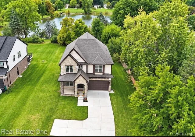 Photo 2 of Single family home for sale at 3499 John R Rd, Troy, MI 48083 | MLS# 20261069948 | Listing updated on 2026-09-12