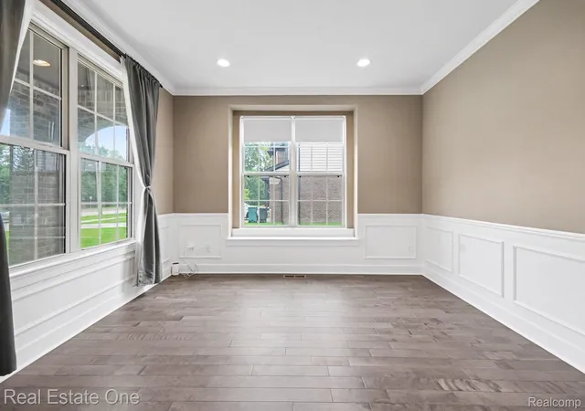 Photo 4 of Single family home for sale at 3499 John R Rd, Troy, MI 48083 | MLS# 20261069948 | Listing updated on 2026-09-12