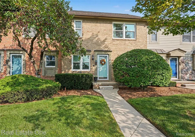 Photo 1 of Sale Pending at 4410 Rochester Rd, Royal Oak, MI 48073 | MLS# 20261069963 | Listing updated on 2026-09-17