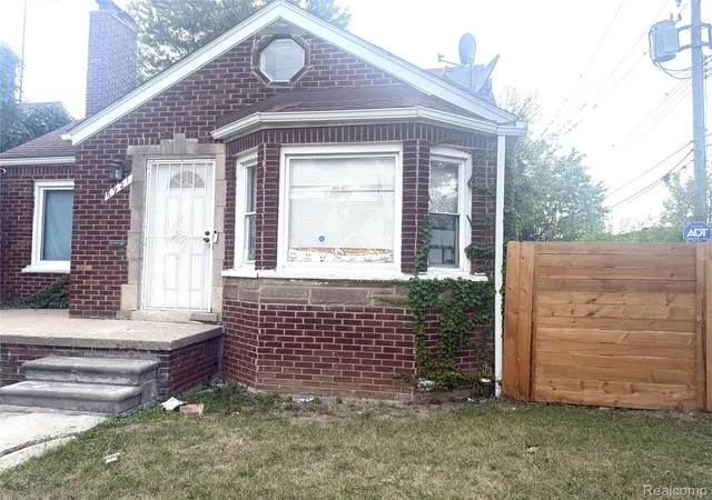 Photo 3 of Single family home for sale at 6921 Rosemont Ave, Detroit, MI 48228 | MLS# 20261069985 | Listing updated on 2026-09-02