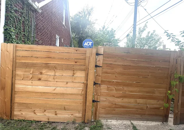 Photo 3 of Single family home for sale at 6921 Rosemont Ave, Detroit, MI 48228 | MLS# 20261069985 | Listing updated on 2026-09-02