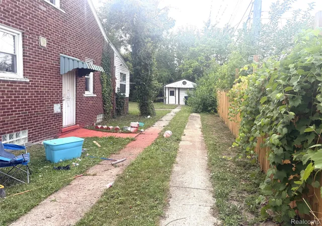 Photo 4 of Single family home for sale at 6921 Rosemont Ave, Detroit, MI 48228 | MLS# 20261069985 | Listing updated on 2026-09-02
