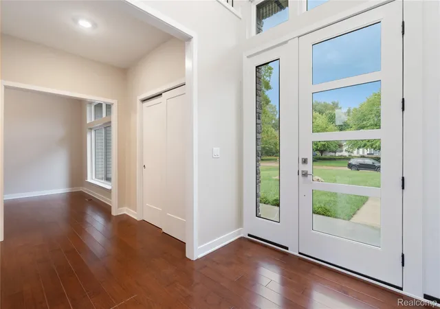 Photo 4 of Single family home for sale at 8894 Marquette Dr, Grosse Ile, MI 48138 | MLS# 20261069993 | Listing updated on 2026-10-03