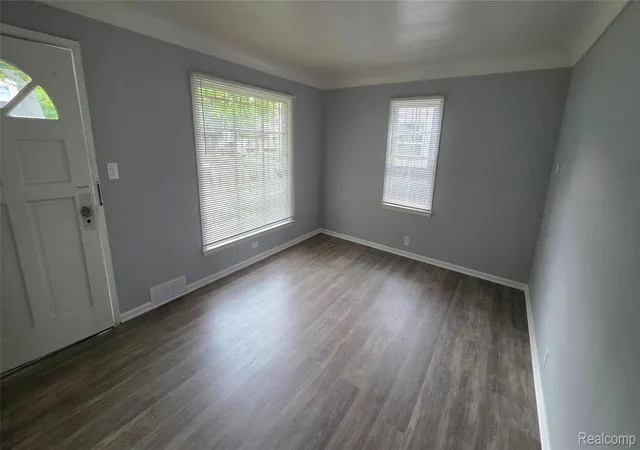 Photo 3 of Single family home for sale at 5813 Winthrop Blvd, Flint, MI 48505 | MLS# 20261069998 | Listing updated on 2026-09-11