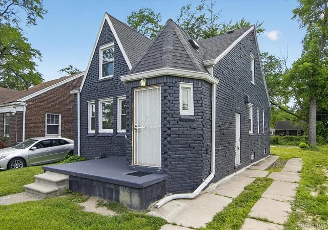 Photo 2 of Single family home for sale at 11641 Glastonbury Ave, Detroit, MI 48228 | MLS# 20261070010 | Listing updated on 2026-09-08