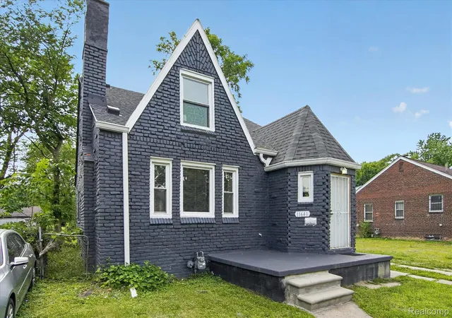 Photo 3 of Single family home for sale at 11641 Glastonbury Ave, Detroit, MI 48228 | MLS# 20261070010 | Listing updated on 2026-09-08