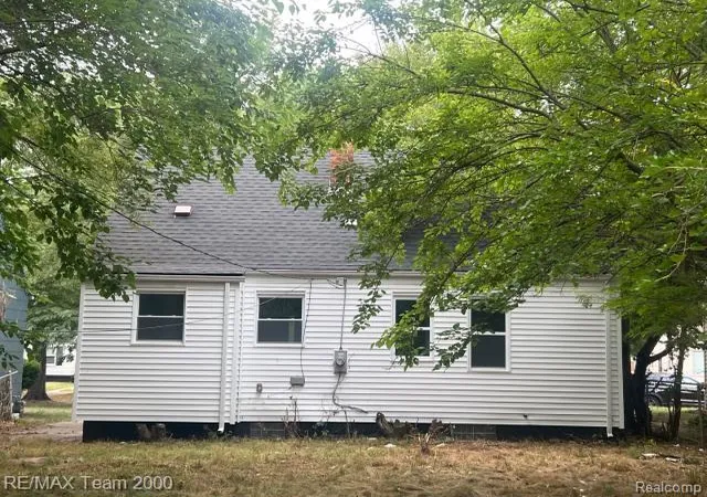 Photo 1 of Sale Pending at 18462 Grandville Ave, Detroit, MI 48219 | MLS# 20261070033 | Listing updated on 2026-09-11