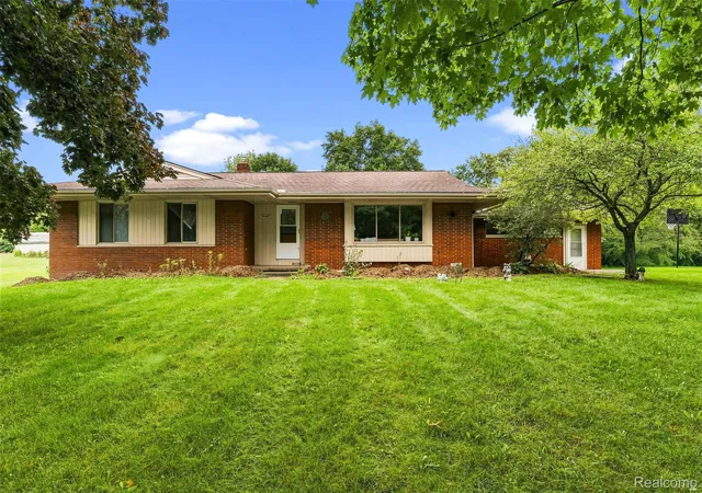 Photo 3 of Single family home for sale at 10407 Hegel Rd, Goodrich, MI 48438 | MLS# 20261070036 | Listing updated on 2026-09-13