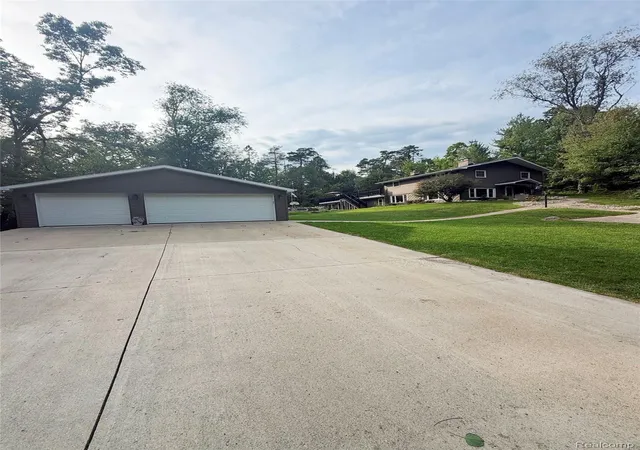 Single family home for sale at 20313 White Pine Blvd, Battle Creek, MI 49017 | MLS# 20261070040
