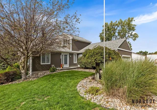 Photo 3 of Single family home for sale at 3037 Bluewater Ln SW, Grandville, MI 49418 | MLS# 65026046263 | Listing updated on 2026-09-10