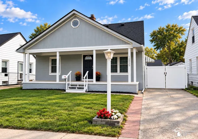 Photo 2 of Single family home for sale at 13835 Helen St, Southgate, MI 48195 | MLS# 57050220379 | Listing updated on 2026-09-10