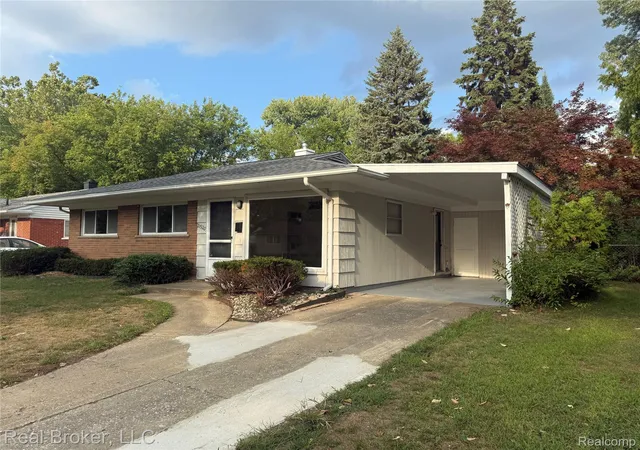 Photo 1 of Single family home for sale at 21920 Fern St, Oak Park, MI 48237 | MLS# 20261070059 | Listing updated on 2026-09-10