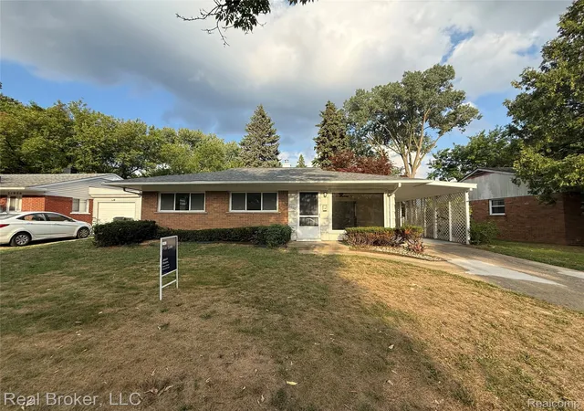 Photo 2 of Single family home for sale at 21920 Fern St, Oak Park, MI 48237 | MLS# 20261070059 | Listing updated on 2026-09-10