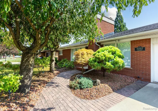 Photo 3 of Single family home for sale at 15703 Pleasant Ave, Allen Park, MI 48101 | MLS# 20261070061 | Listing updated on 2026-09-13